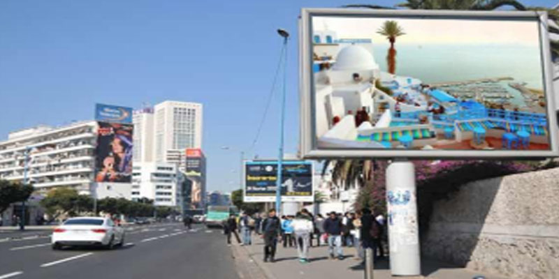 الجزائر: لافتات إشهارية عملاقة بالطرق والحافلات تروّج للسياحة بتونس